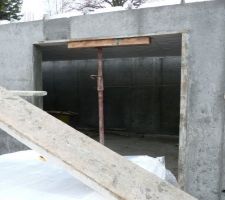 Murs du sous-sol : passage entre les 2 parties