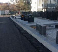 Les aménagements pour la collectes des déchets des résidences de derrière