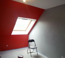 Chambre de ma 2eme fille rouge coquelicot et gris fer