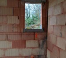 La réservation qui doit servir à accueillir la gaine de 195cm de diametre extérieur...