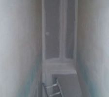 Vue de l escalier fini en cour de séchage
