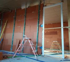 Les plaquistes ?uvrent à l'étage