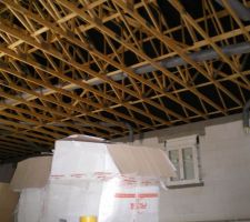 La cheminée est en place.