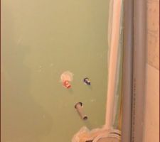 Arrivées et évacuation lavabo