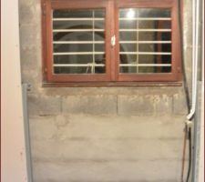 Fenetre a remplacer et emplacement du radiateur a fixer