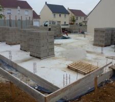 Arrivage des parpaings