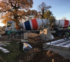 Coulage beton avec camions toupies