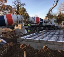 Coulage beton avec camions toupies