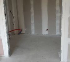 Bureau ponc&eacute;  !