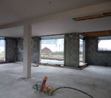 Projection du plâtre au plafond