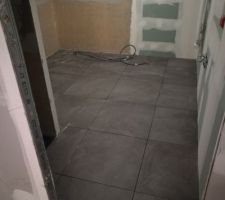 Carrelage sol SDB terminé