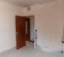 Bouchage des trous chambre 3