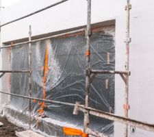 Blanc éclat de Weber sur partie nuit et garage