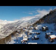 Notre hameau vu du ciel avec la neige ...enfin...