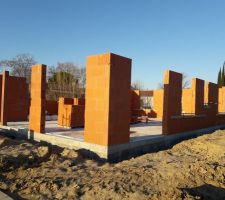 Attente pour les blocs en béton