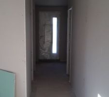 Vue entrée depuis pièce à vivre