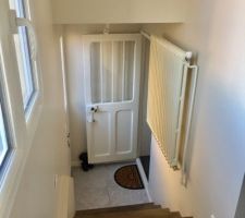 Descente de l'arrière cuisine vers le sous-sol