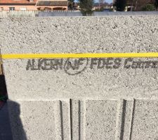 Les bons parpaings sont enfin arriv&eacute;s...

PARPAING A COLLER