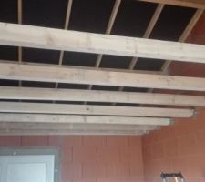 Pose de chevrons afin de faire un plancher dans le garage