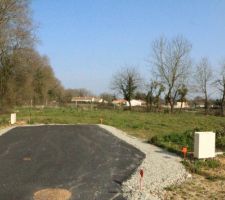 Terrain du fond ( situ&eacute; dans une impasse)