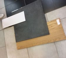 Parquet et carrelage gris