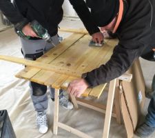 C'est ça aussi les joies des travaux après livraison ?? Une table improvisée ?