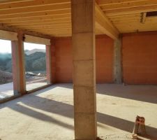 Vue c&ocirc;t&eacute; salon