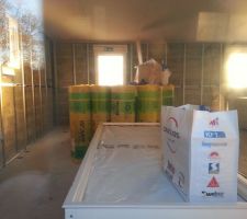 Rails posés sur les murs ...