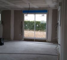 Vue du salon et de la  salle &agrave; manger en cour de travaux &eacute;lectrique