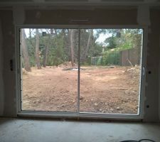 Vue enfin dégagée sur le terrain