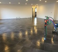 1 semaine pour posé 105 m² de carrelage