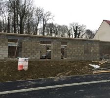 Corniche et ceinture b&eacute;ton