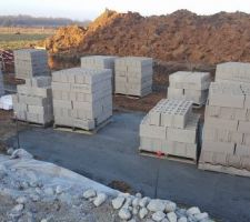 Fondations coulées, parpaings livrés