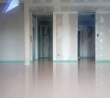 La chape liquide est coulé .