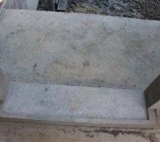 Seuil de porte d'entrée : 16cm au dessus de la dalle pour accueillir le plancher chauffant