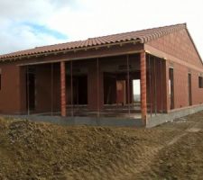 Tuiles canal posées.