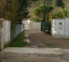 Entrée actuelle, sans portail