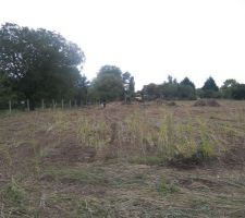 Je suis au bord du terrain, ma femme de l'autre cot&eacute; : 40 m&egrave;tres plus loin !