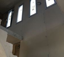 Au bas de l'escalier