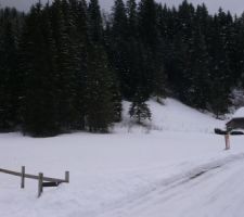Belle chute de neige les 5 et 6 février 2017.
Le terrain enneigé, le panneau y est !