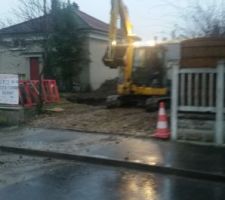 Chemin d'accès de bonne heure! La différence entre hier soir et ce matin est impressionnante! Ils carburent les gars de mon terrassier