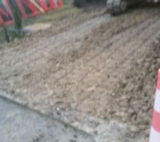 Chemin d'accès de bonne heure! La différence entre hier soir et ce matin est impressionnante! Ils carburent les gars de mon terrassier