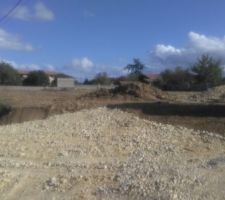 Entr&eacute;e faite par la propri&eacute;taire du terrain