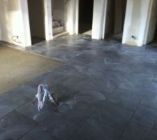 9 septembre : carrelage séjour