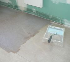 Salle de bain. couche d'accrochage.