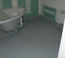 Salle de bain. étanchéité sous carrelage.