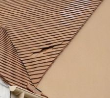 Il y a encore eu une tempête dans la nuit du 23 au 24 décembre 2013. Toujours le coté Sud-Ouest du toit qui pose problème.