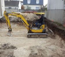 Deuxième jour de terrassement! Ravi du travail rapide et efficace de mon terrassier (RDM)