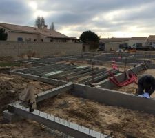 Montage des poutrelles avant coulage