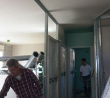 Portes couloir/chambres en place